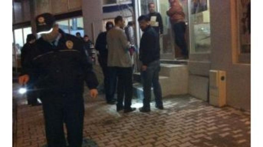 Adıyaman&rsquo;da Silahlı Ve Bı&ccedil;aklı Kavga: 1 Yaralı