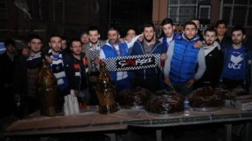 Kasımpaşa Taraftarlarından Tatlı Bir Jest