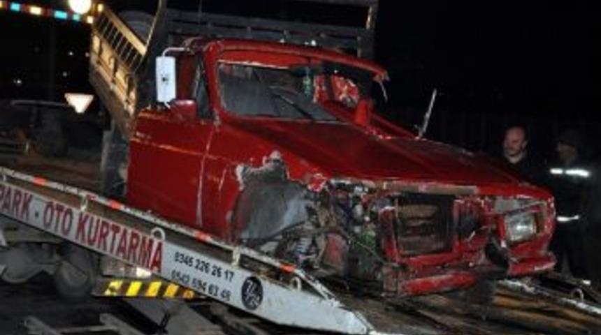 Sivas&rsquo;ta K&ouml;pr&uuml; &Uuml;zerinde Kaza: 2 Yaralı