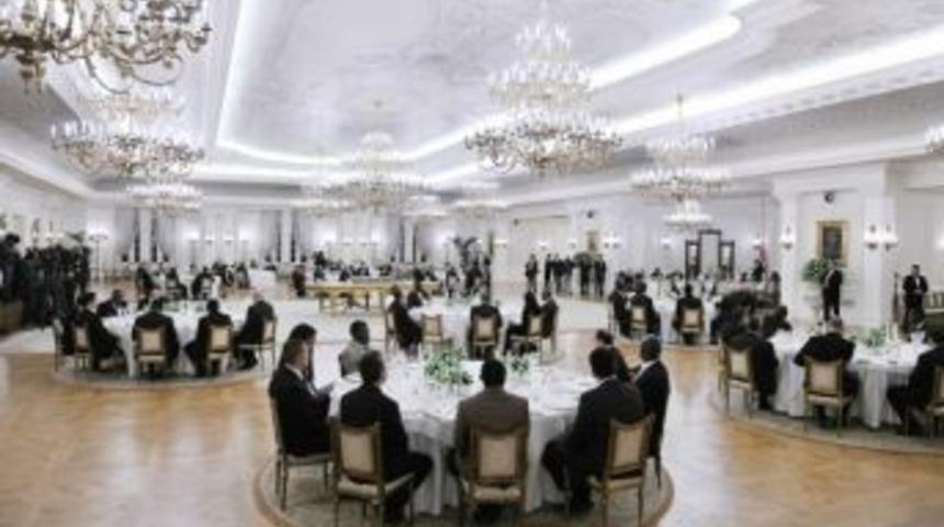 Cumhurbaşkanı G&uuml;l, Gambiya Cumhurbaşkanı Jammeh Onuruna Yemek Verdi