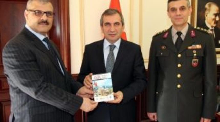 Yozgat Emniyet M&uuml;d&uuml;r&uuml; Hasan Yılmaz, &ldquo;g&uuml;l Veren El G&uuml;l Kokar&rdquo; İsimli Kitap Yazdı