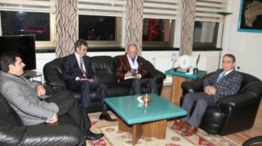 Şair Cemal Safi&rsquo;den Erzincan Belediye&rsquo;sine Ziyaret