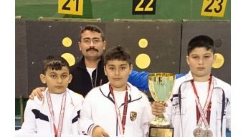 Kırşehir&rsquo;li Ok&ccedil;ulardan T&uuml;rkiye Rekoru