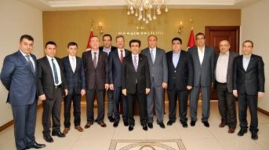 Mersin İdmanyurdu Y&ouml;netiminden Vali G&uuml;zeloğlu'na Ziyaret