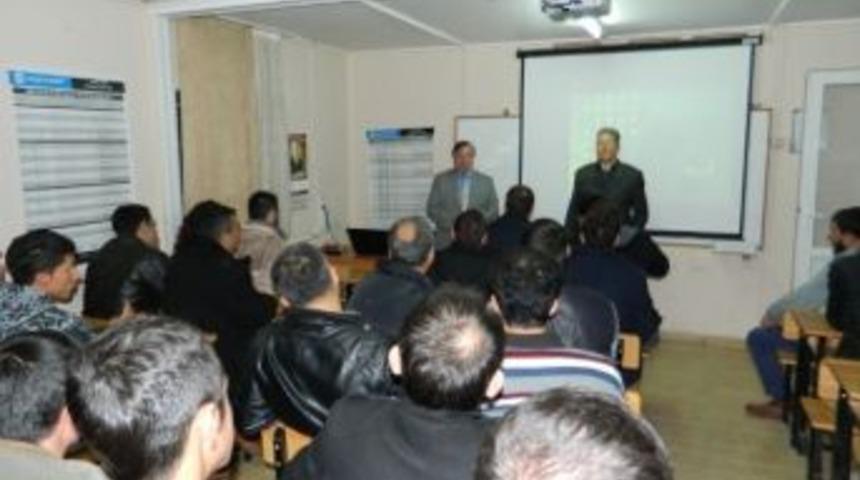 Didim Mesleki Eğitim Merkezi M&uuml;d&uuml;rl&uuml;ğ&uuml;&rsquo;nde Hijyen Eğitimleri S&uuml;r&uuml;yor