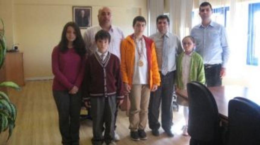 Termik Spor&rsquo;lu Minik Ok&ccedil;ular &Ccedil;an&rsquo;a Dereceyle D&ouml;nd&uuml;