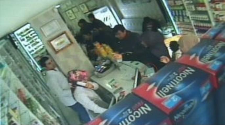 (&ouml;zel Haber) "vitamin"li Hırsızlar G&uuml;venlik Kamerasına Yakalandı