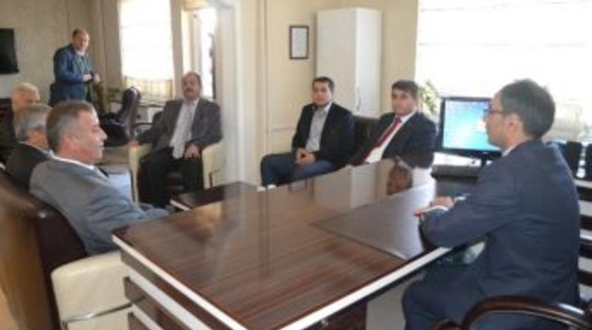 Kula&rsquo;da Mhp'den Emniyet M&uuml;d&uuml;r&uuml; G&uuml;ndoğdu&rsquo;ya Ziyaret