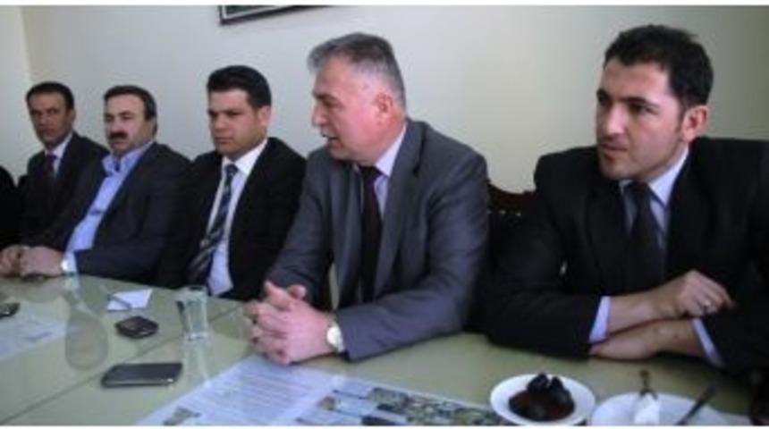 Ak Partili Keyifli Basın Mensuplarıyla Bir Araya Geldi