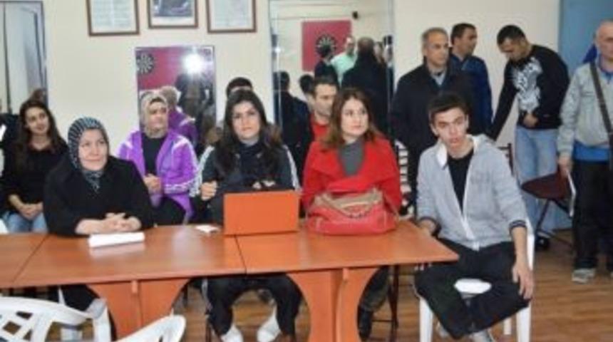 Boz&uuml;y&uuml;k'te Dart Antren&ouml;rl&uuml;k Kursu A&ccedil;ıldı