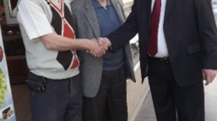 Mamure Mahallesinde İki Bayan Adayına Karşı Bir Erkek Muhtar Adayı