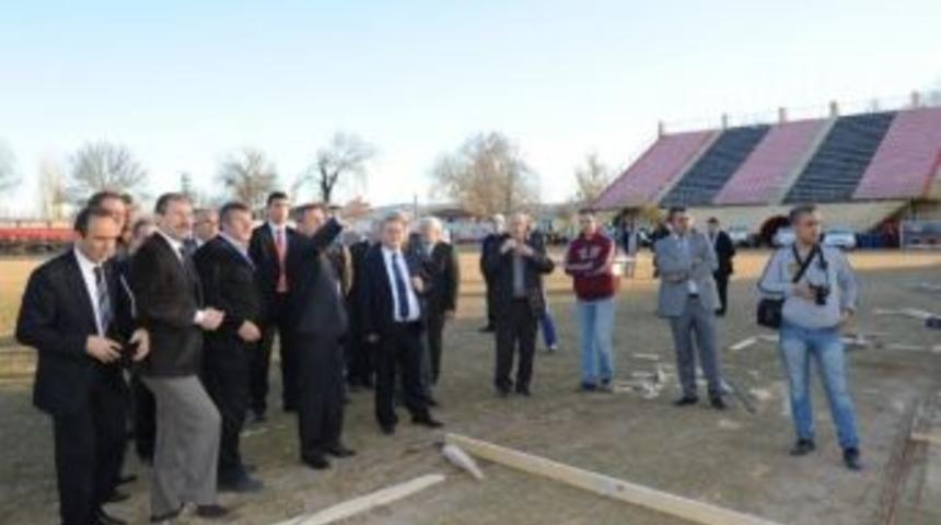 Tavşanlı Ada Stadı Mayıs Ayında Hizmete Giriyor