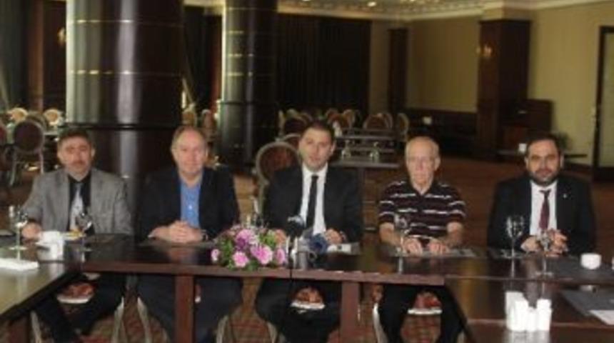 Kocaeli Buz Hokeyi U-18 D&uuml;nya Şampiyonasına Ev Sahipliği Yapacak