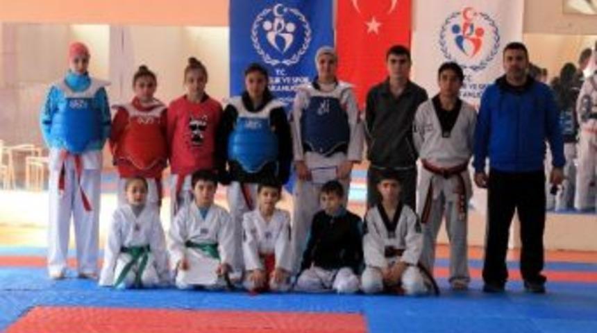 Tsyd Konya Şubesi Tekvando Takımı Hazırlıklarını S&uuml;rd&uuml;r&uuml;yor