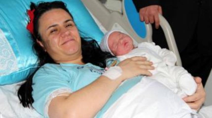 Trakya &Uuml;niversitesinin "ilk T&uuml;p Bebeği" D&uuml;nyaya Geldi