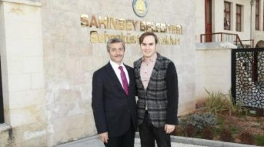 Mustafa Ceceli: &ldquo;şahinbey&rsquo;de Yapılan &Ccedil;alışmalara Hayranım&rdquo;