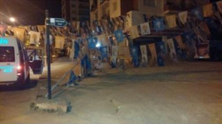 Ak Parti Se&ccedil;im B&uuml;rosuna Saldırı