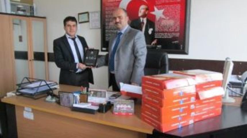 Hisarcık İmam Hatip Lisesi &Ouml;ğretmenlerine 13 Tablet Bilgisayar Dağıtıldı