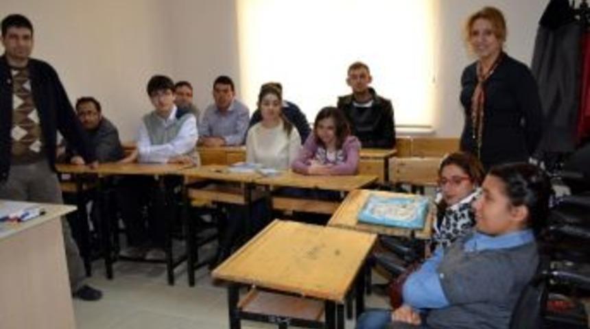 Engellilere &Uuml;cretsiz Kurs Veriliyor