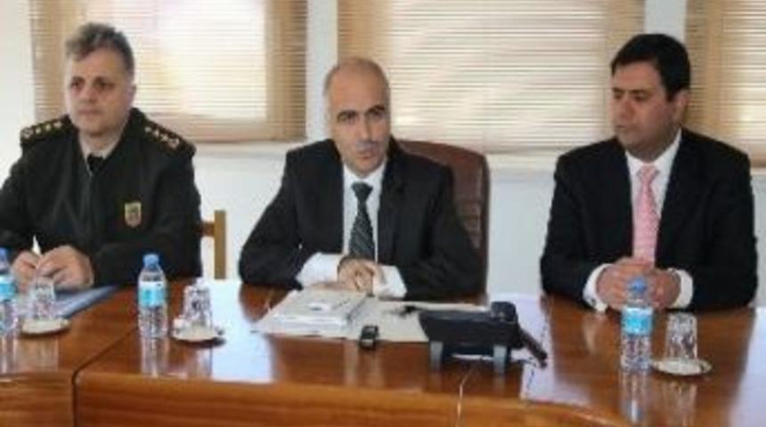 Giresun&rsquo;da Yerel Se&ccedil;im Tedbir Ve Kuralları Vali Karahan Tarafından Kaymakamlara Anlatıldı