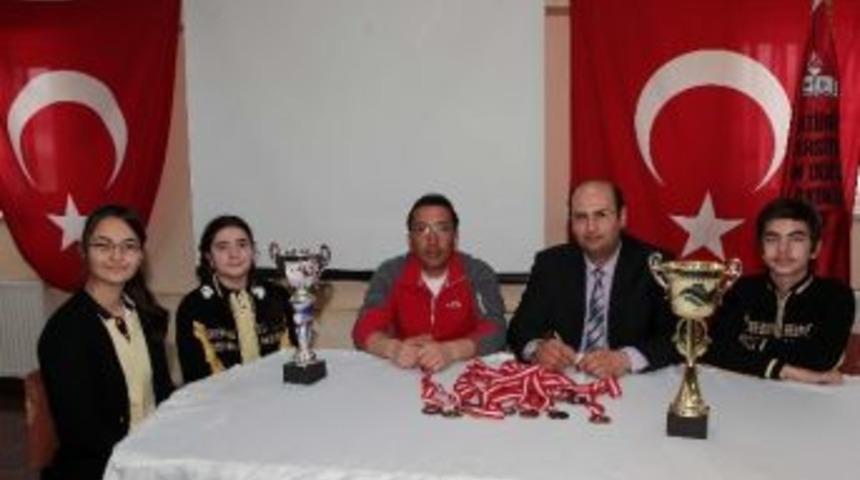 Atat&uuml;rk &Uuml;niversitesi Kalkındırma Vakfı Aydın Doğan &Ouml;zel İlk&ouml;ğretim Okulu Başarıya Doymuyor