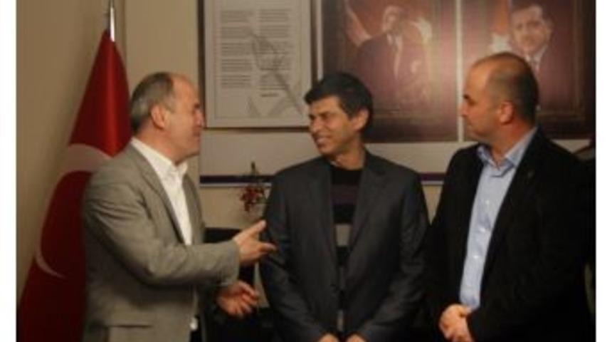 Seferihisar'da Chp'den Ak Parti'ye Bir Transfer Daha