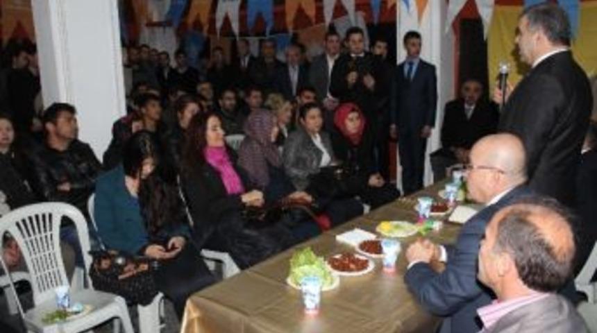 Kocasinan Gen&ccedil;lik Kolları Mustafa &Ccedil;elik&rsquo;in Arkasında