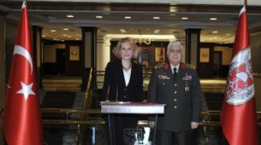Arnavutluk Savunma Bakanı Ankara&rsquo;da