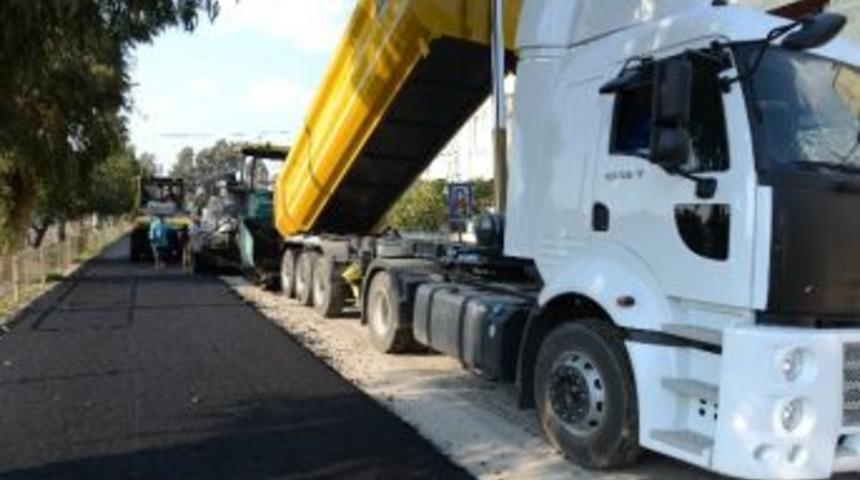 B&uuml;y&uuml;kşehir Belediyesi'nin Asfalt &Ccedil;alışmaları Devam Ediyor