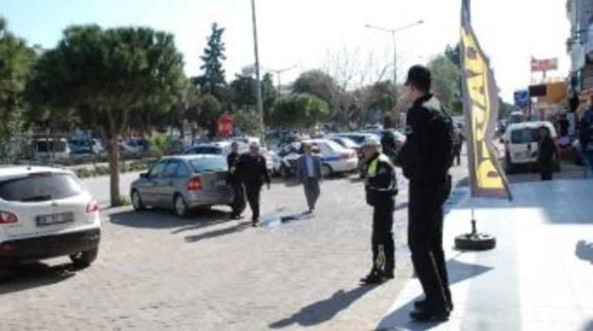 Chp'nin Didim Adayı Atabay İlk Kez Partililerle Buluştu