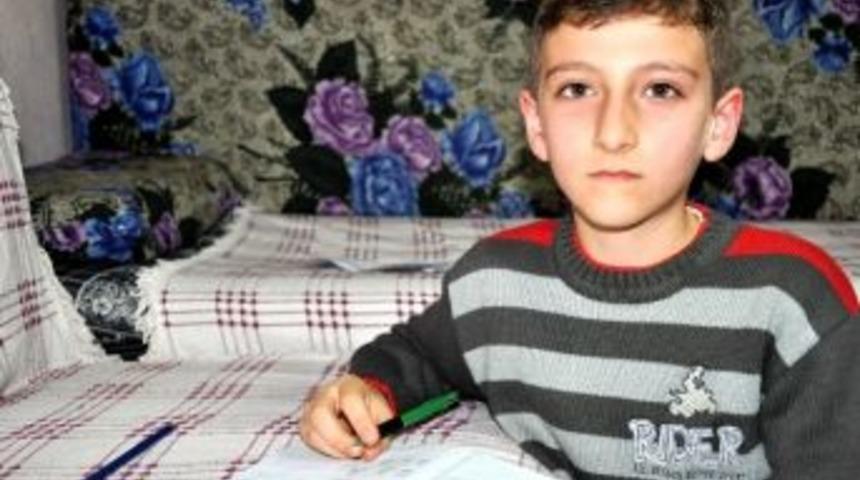 K&uuml;&ccedil;&uuml;k İlyas Ve Binlerce Hastanın Geleceği, Piyasada Bulunmayan 2 Tl&rsquo;lik İlaca Bağlı