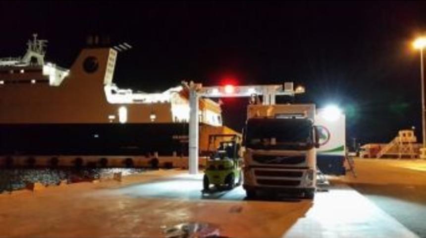 &Ccedil;eşme&rsquo;de 9 Kiloluk Eroin X-ray&rsquo;a Takıldı