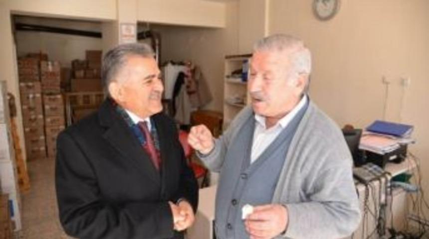 B&uuml;y&uuml;kkılı&ccedil;, &Ccedil;ifte&ouml;n&uuml; Semtinde Esnaf Ziyaretinde Bulundu