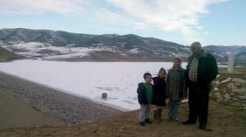 Sadak Barajı Buz Tuttu