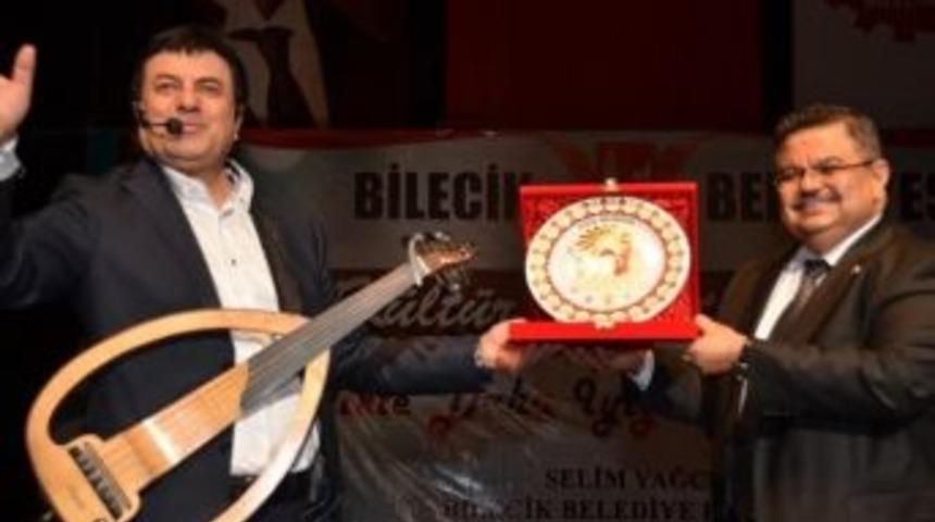 Bilecik'te &Ccedil;oşkun Sabah R&uuml;zgarı