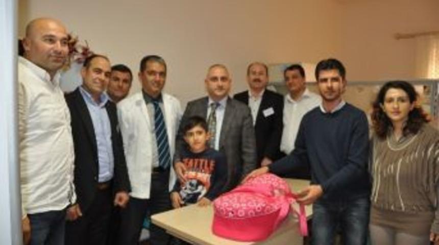 Erdemli Devlet Hastanesi&rsquo;ne Yardımda Bulunan İşadamlarına Plaket