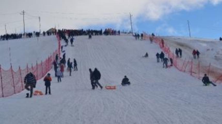 &Ccedil;ambaşı Yaylası Karadeniz&rsquo;in G&ouml;zbebeği Oldu