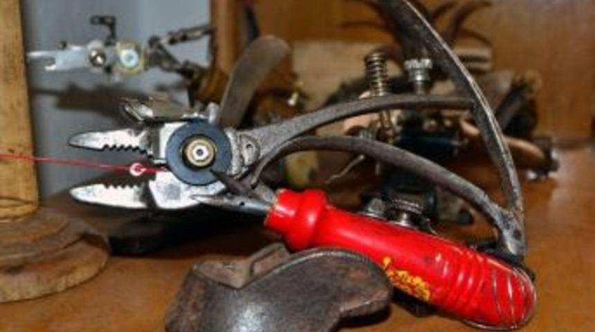 (&ouml;zel Haber) Ahşap Ve Metal Objeler Geri D&ouml;n&uuml;ş&uuml;me Uğrayarak Yaşam Buluyor