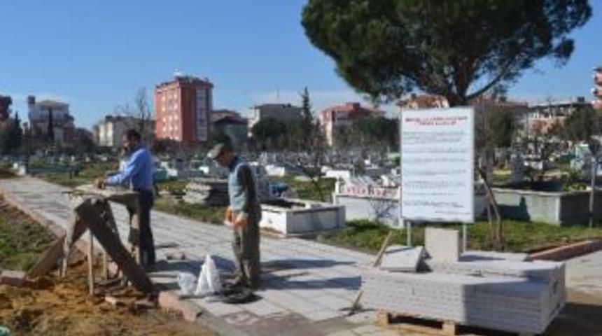 &Ccedil;erkezk&ouml;y Bah&ccedil;eli Mezarlığı&rsquo;na Yeni &Ccedil;ehre