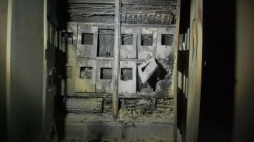 Apartmanda &Ccedil;ıkan Yangında 6'sı &Ccedil;ocuk 8 Kişi Dumandan Etkilendi