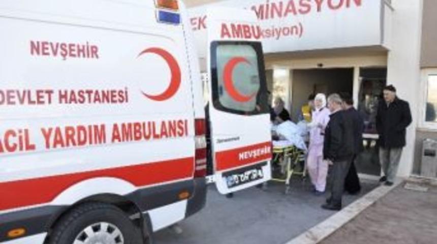 İnşaattan D&uuml;şerek Ağır Yaralanan İş&ccedil;i, Hava Ambulansı İle Konya&rsquo;ya Sevk Edildi
