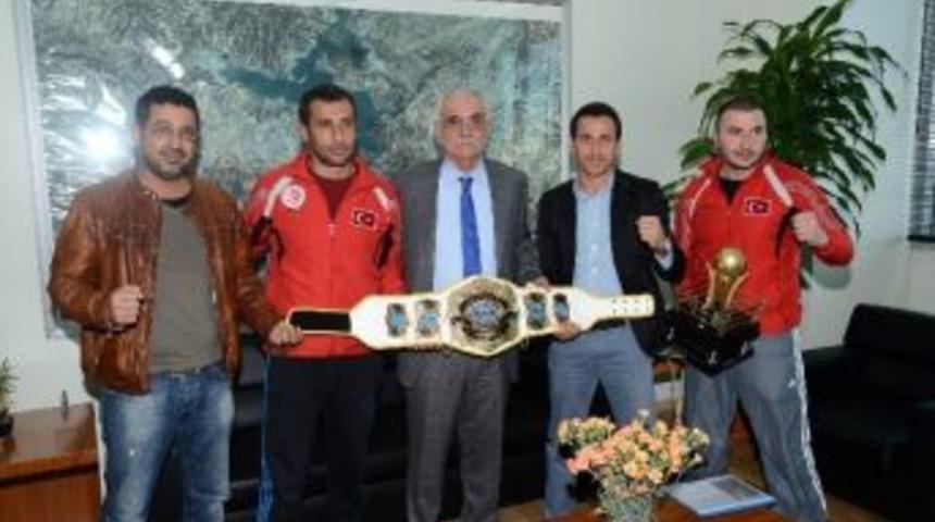 D&uuml;nya Şampiyonu Sporcudan Tuncel&rsquo;e Ziyaret