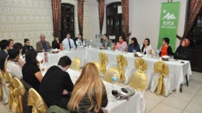 Yabancı G&ouml;n&uuml;ll&uuml;ler Kent Konseyi&rsquo;nde Bir Araya Geldi