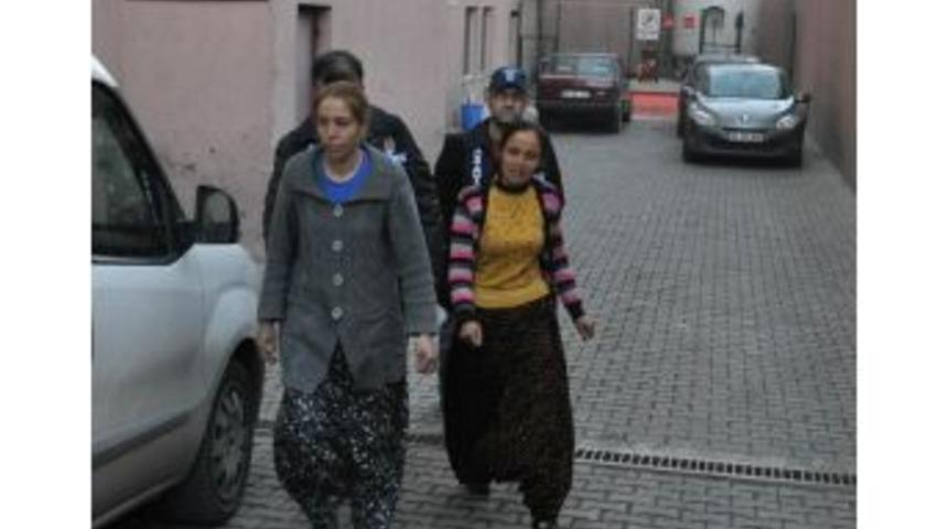 Kadın Hırsızlar Yakalandı