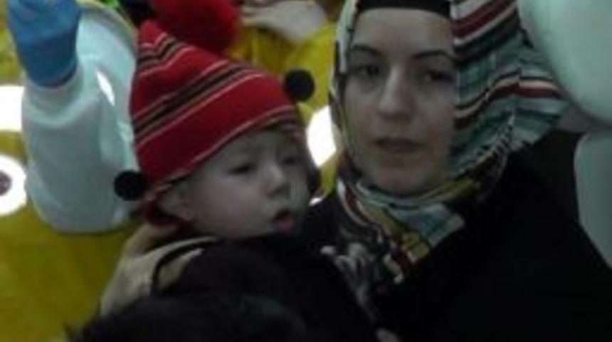 M&uuml;rekkep İ&ccedil;en &Ccedil;ocuk Hastanelik Oldu