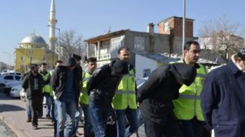 Konya&rsquo;da Hırsızlara Operasyon: 8 G&ouml;zaltı