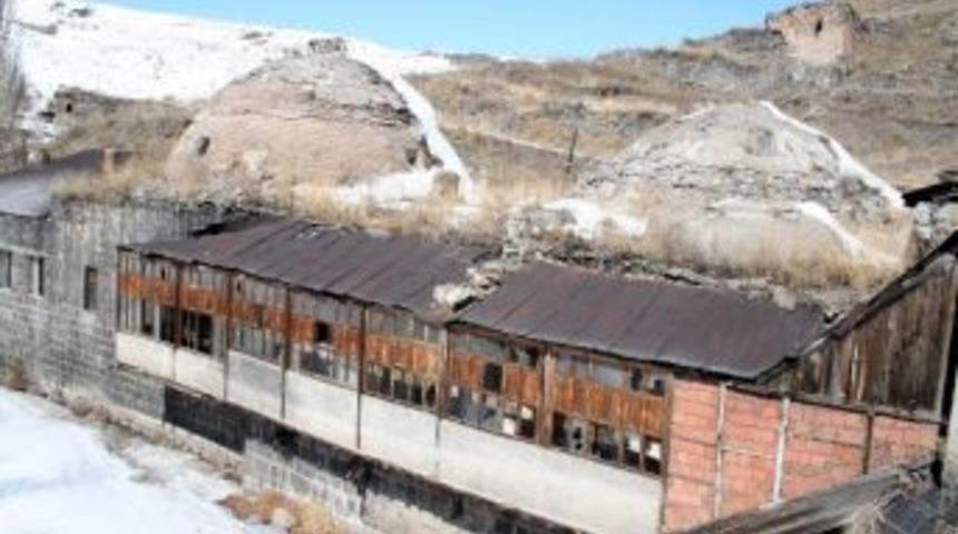 Tarihi Hamamlar Sahipsizlikten Tarih Oluyor