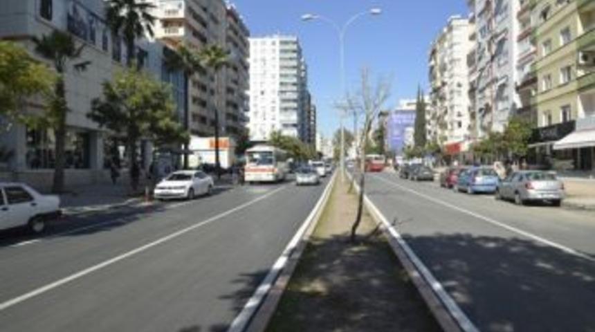 B&uuml;y&uuml;kşehir Kenan Evren&rsquo;i Asfaltladı