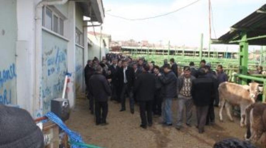 Hulisi Porgalı, &Uuml;reticilerin Sorunlarını Dinledi