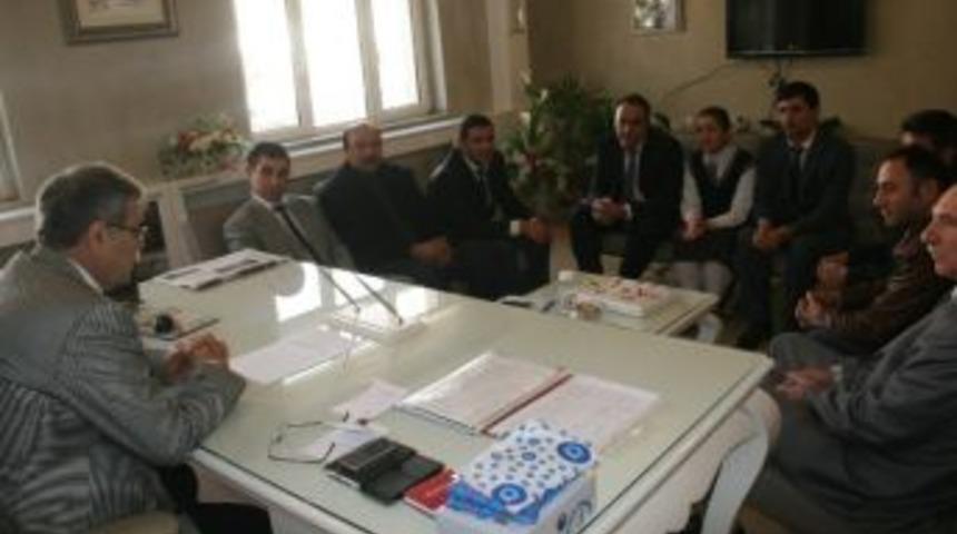 &lsquo;madalyalı Kahraman Şehir Yarışması&rsquo;nda Birinci Olan &Ouml;ğrenci &Ouml;d&uuml;llendirildi